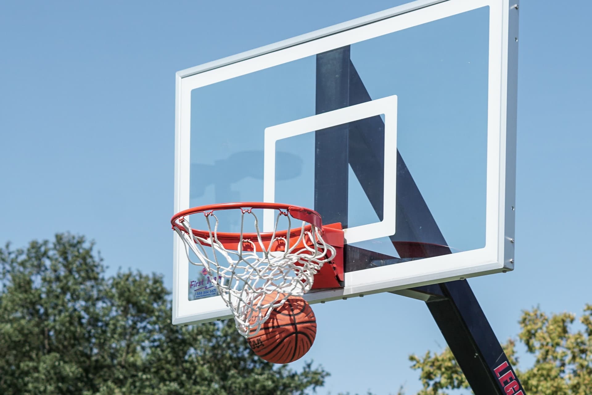 Are You Allowed to Chew Gum While Playing Basketball