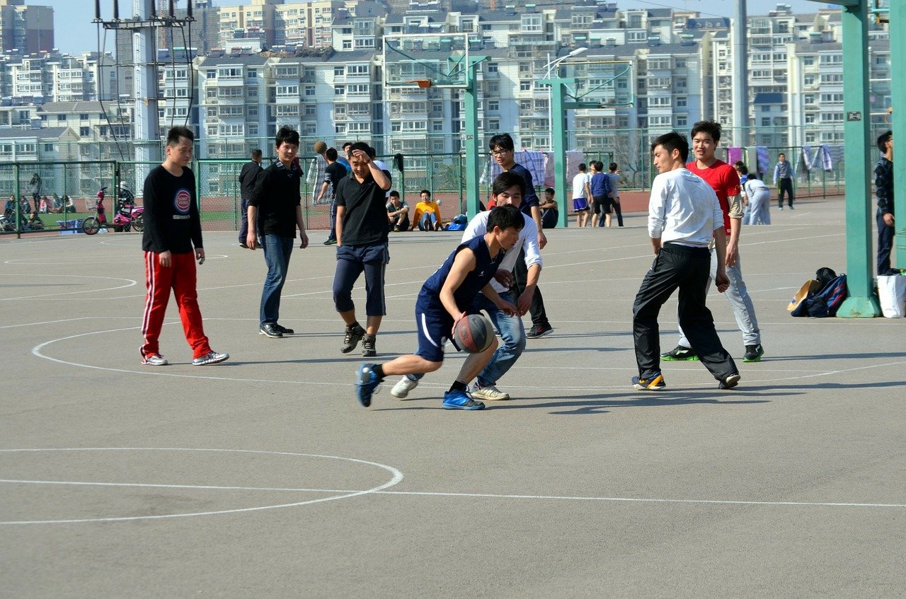 What Does Traveling in Basketball Mean