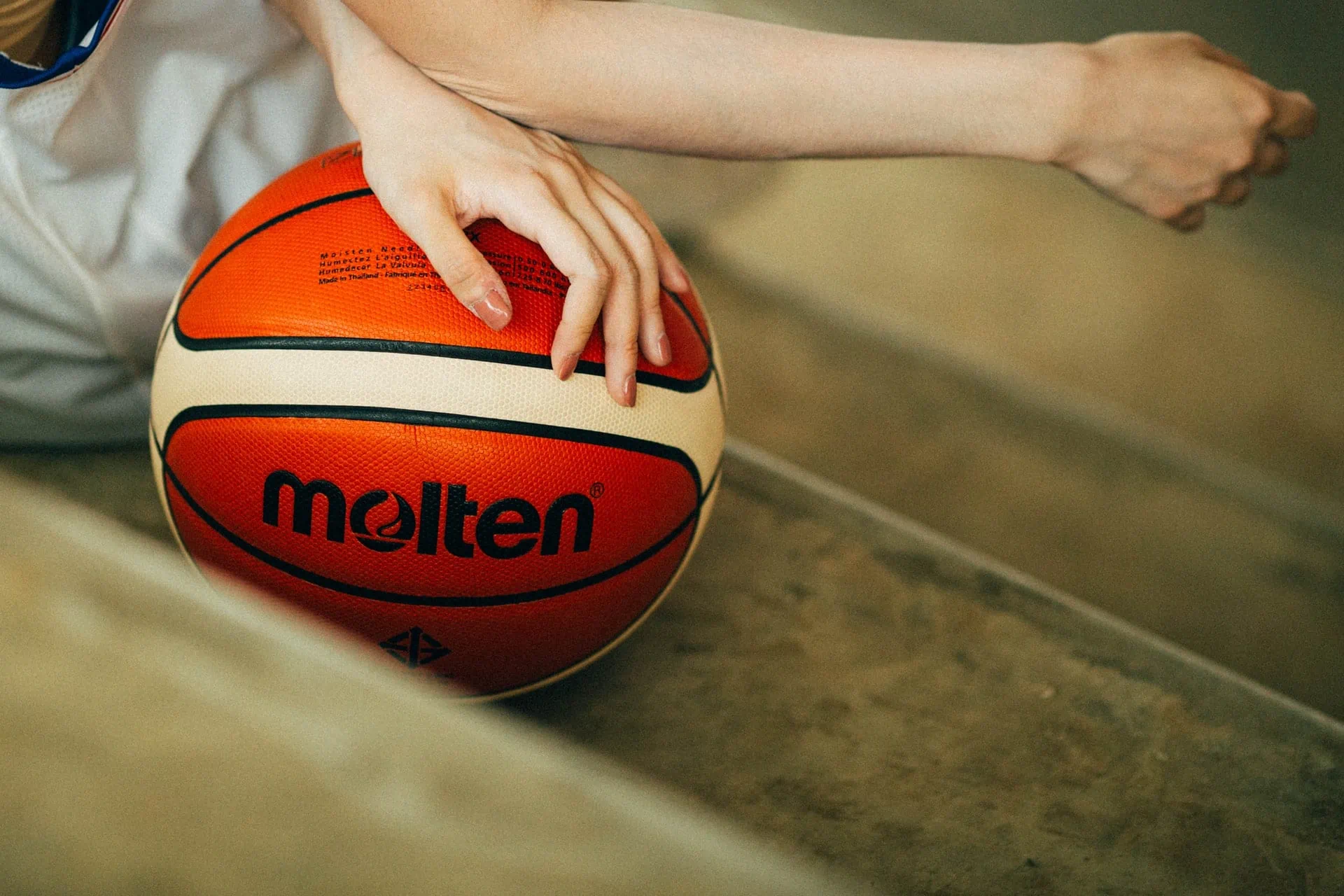 Inflated or Deflated Basketball on a Plane