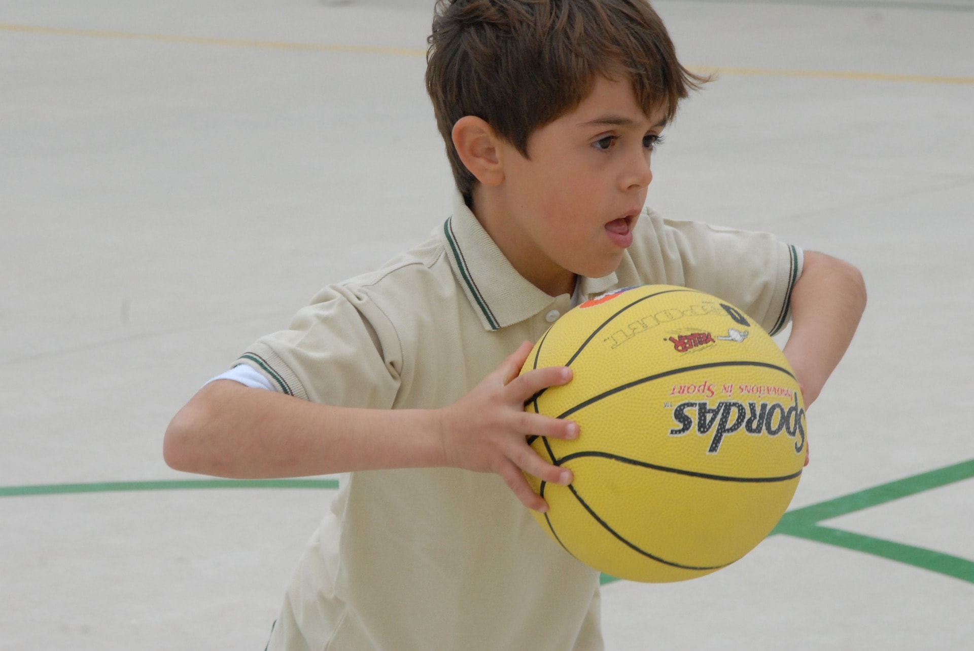 How Do You Teach Kids to Play Basketball