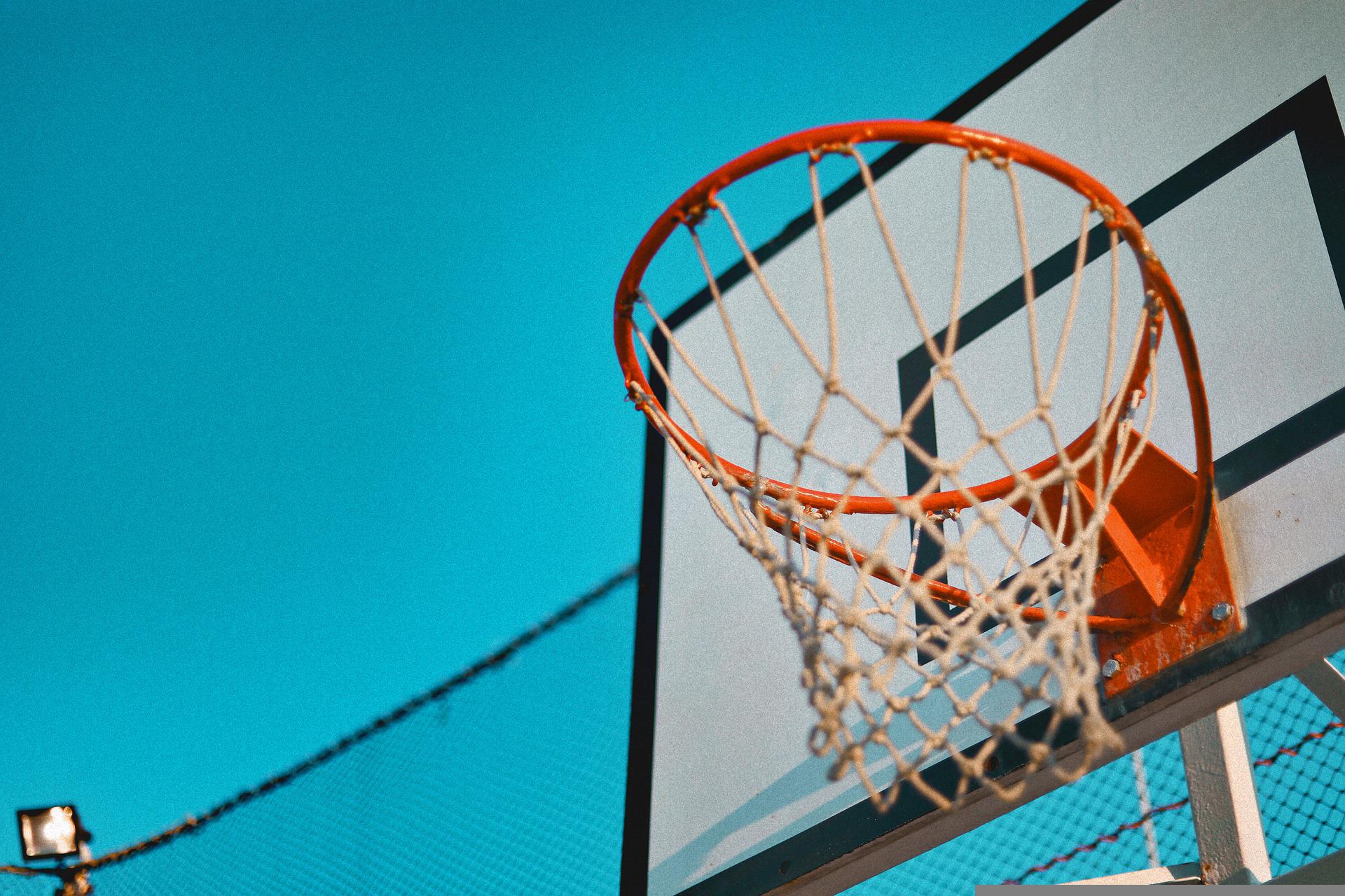 Hoops баскетбол