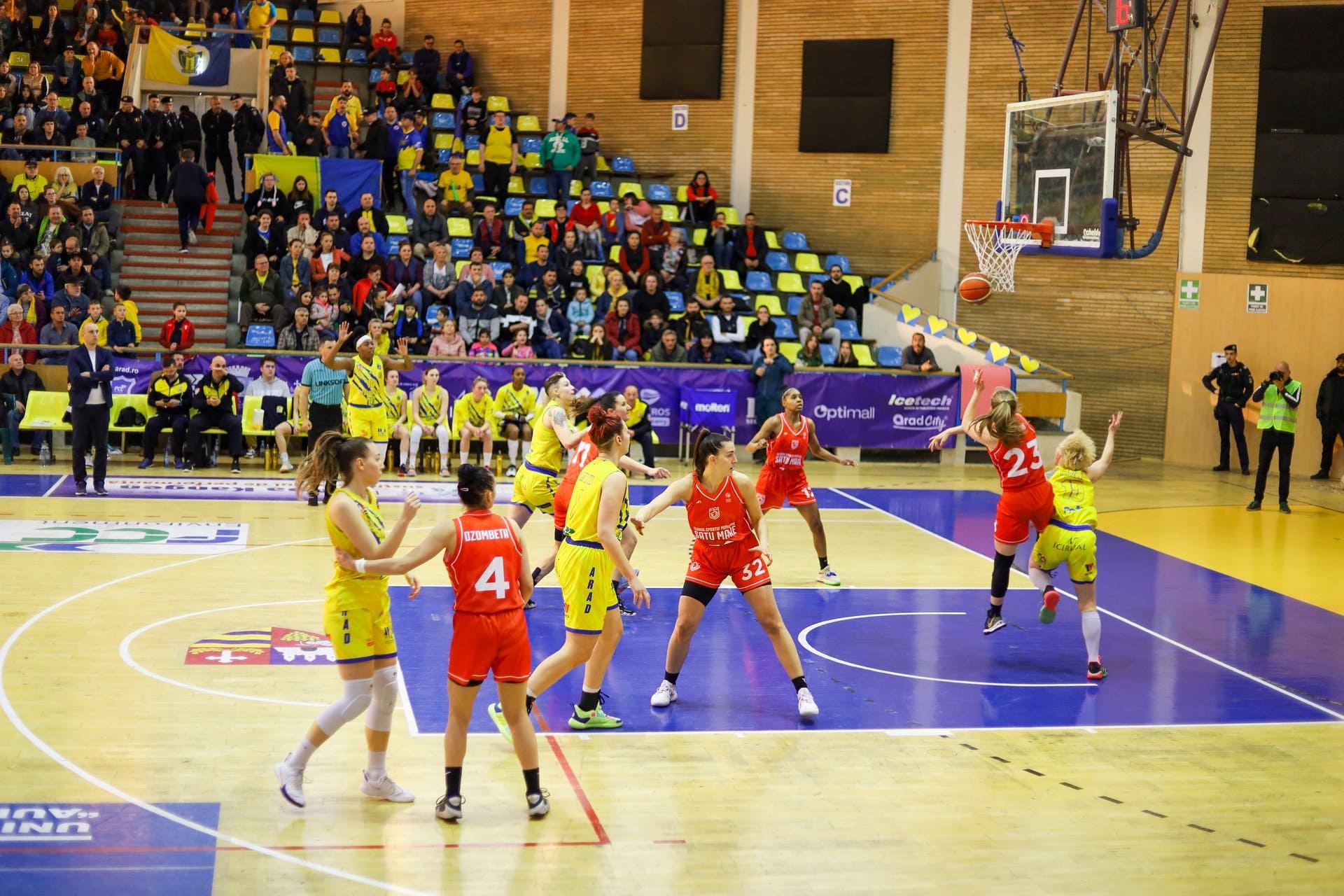 What is a Basketball Screen? Hoops Addict