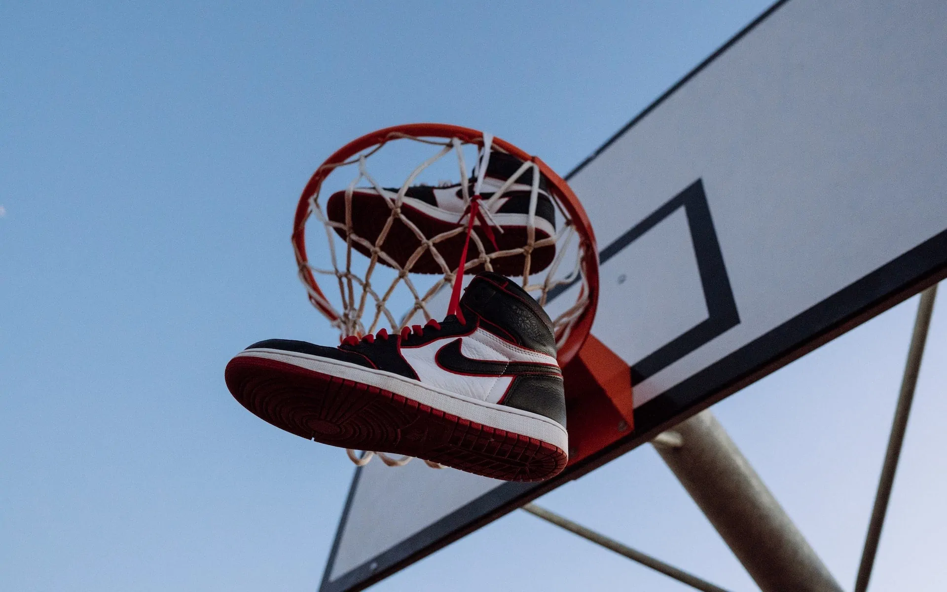 High-top Basketball Shoes